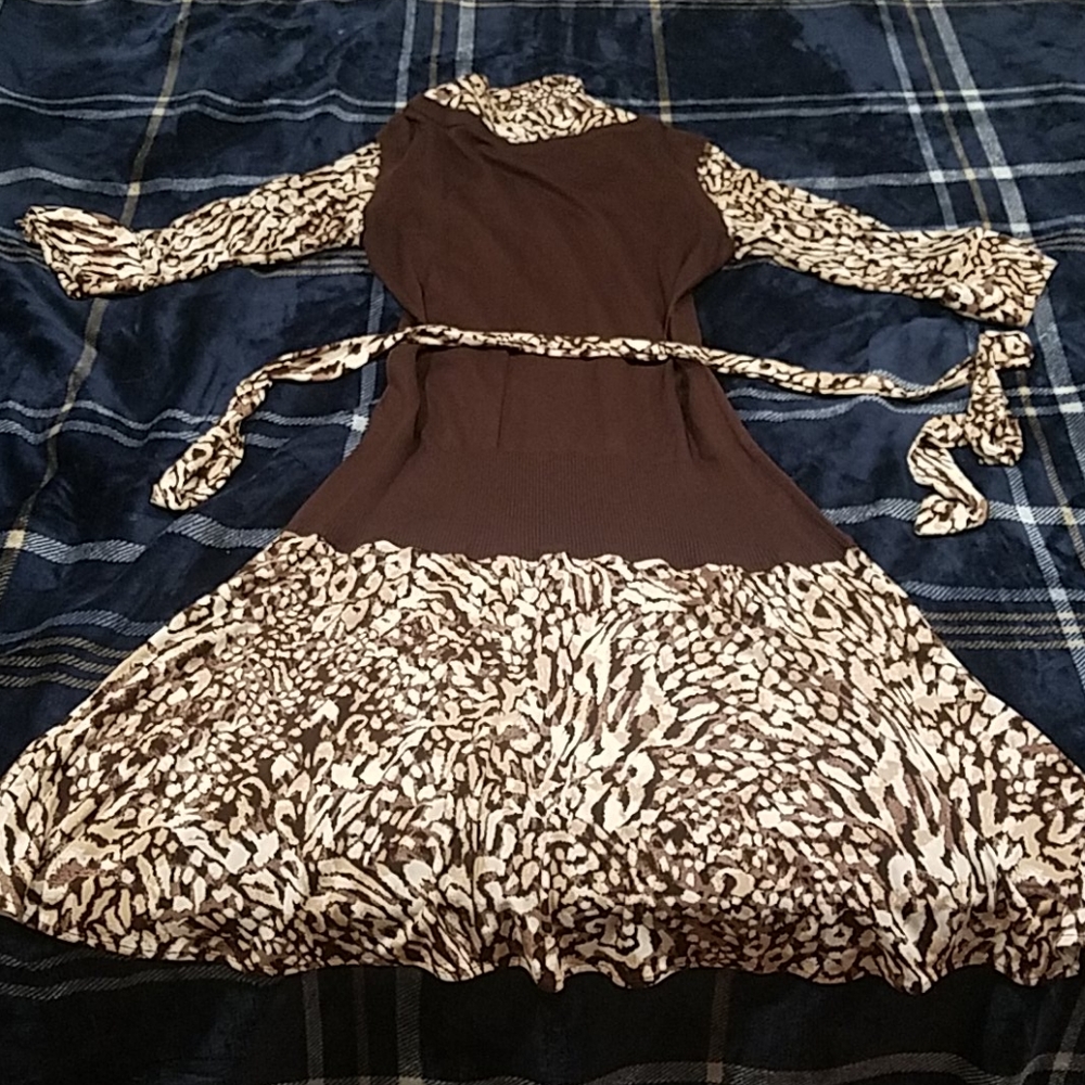 Dress - Picture 5 of 6